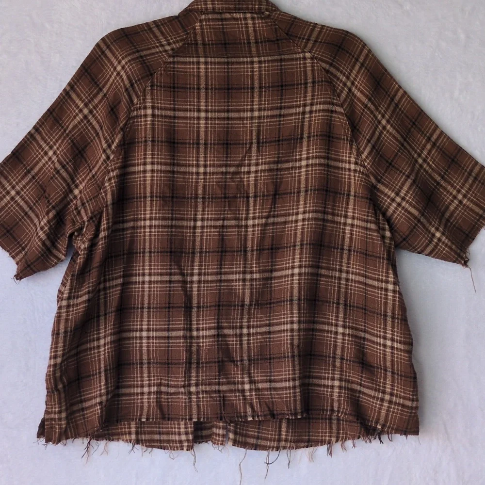 Wild Fable‎ Women's Brown Plaid Raw Hem Grunge Oversized Button Shirt Size XS - Picture 7 of 9